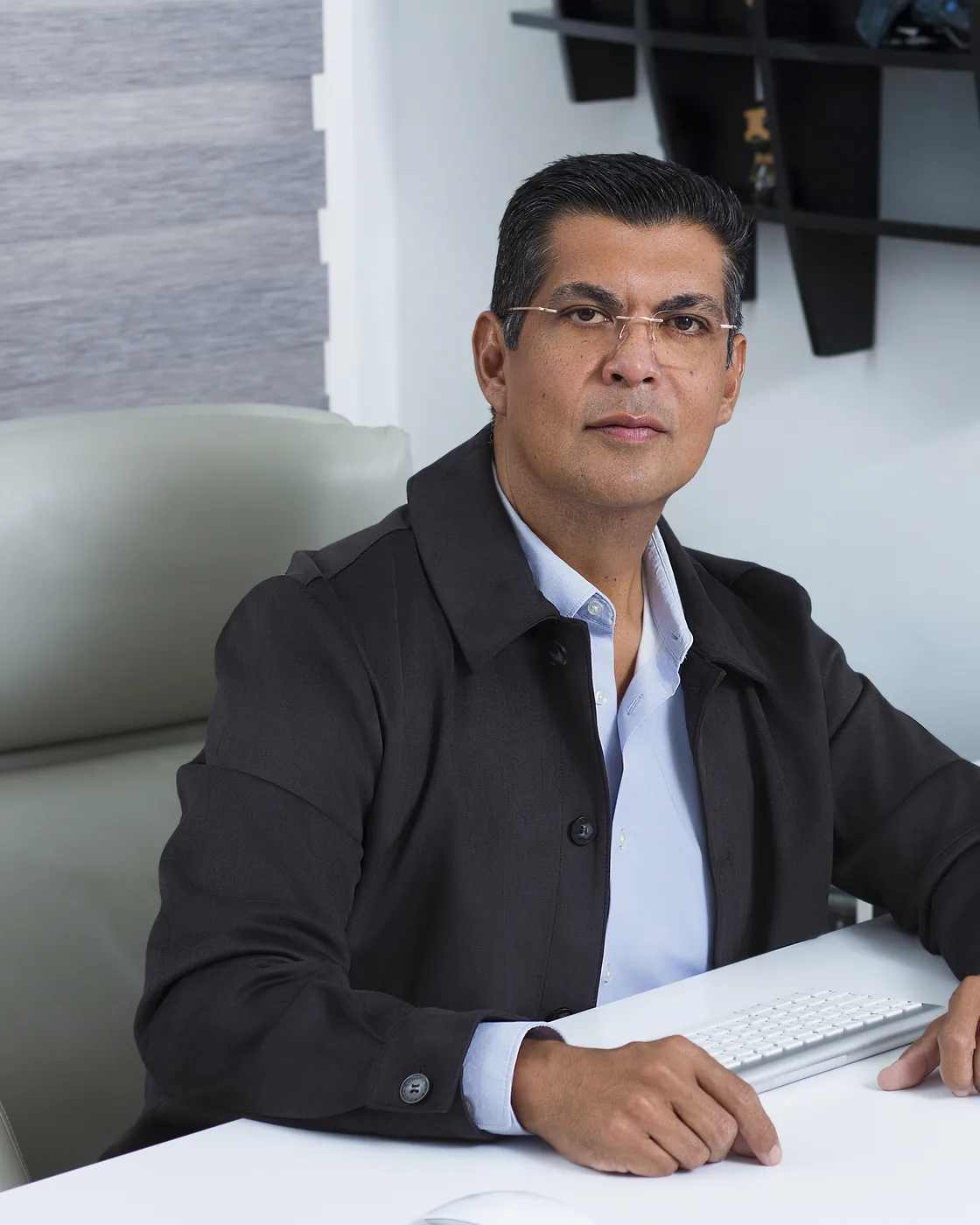 Dr. Angel Franco, especialista en cirugía plástica facial en San Luis Potosí